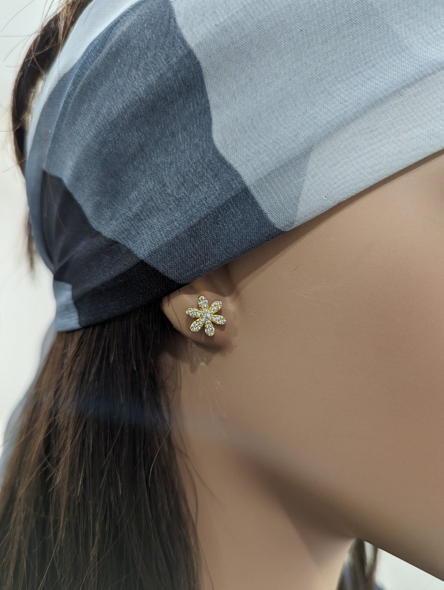 Sterling Silver Six Thin Petal Flower Stud Earrings