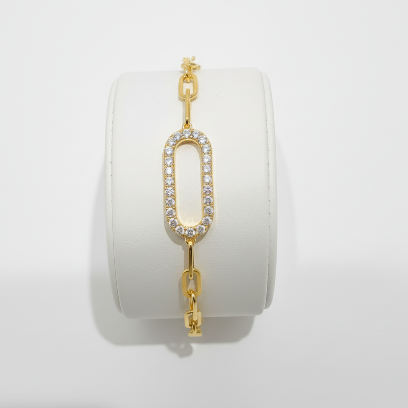 Diamond Pavé Oval Paperclip Bracelet