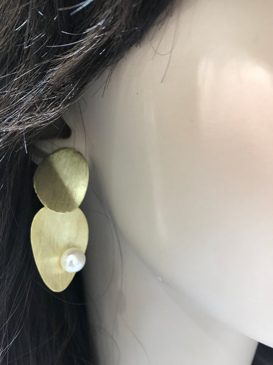 Sterling Silver Gold Plated with Freshwater Pearl Earrings - HK Jewels