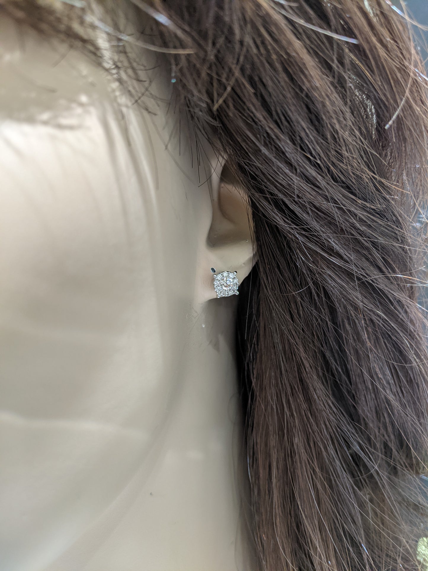 14K Gold And Diamond Stud Earrings - HK Jewels