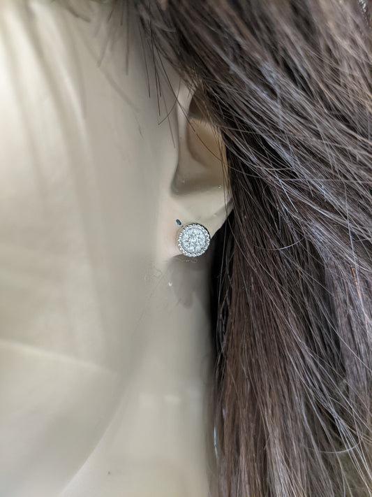 10K Gold Round Diamond Stud Earrings - HK Jewels