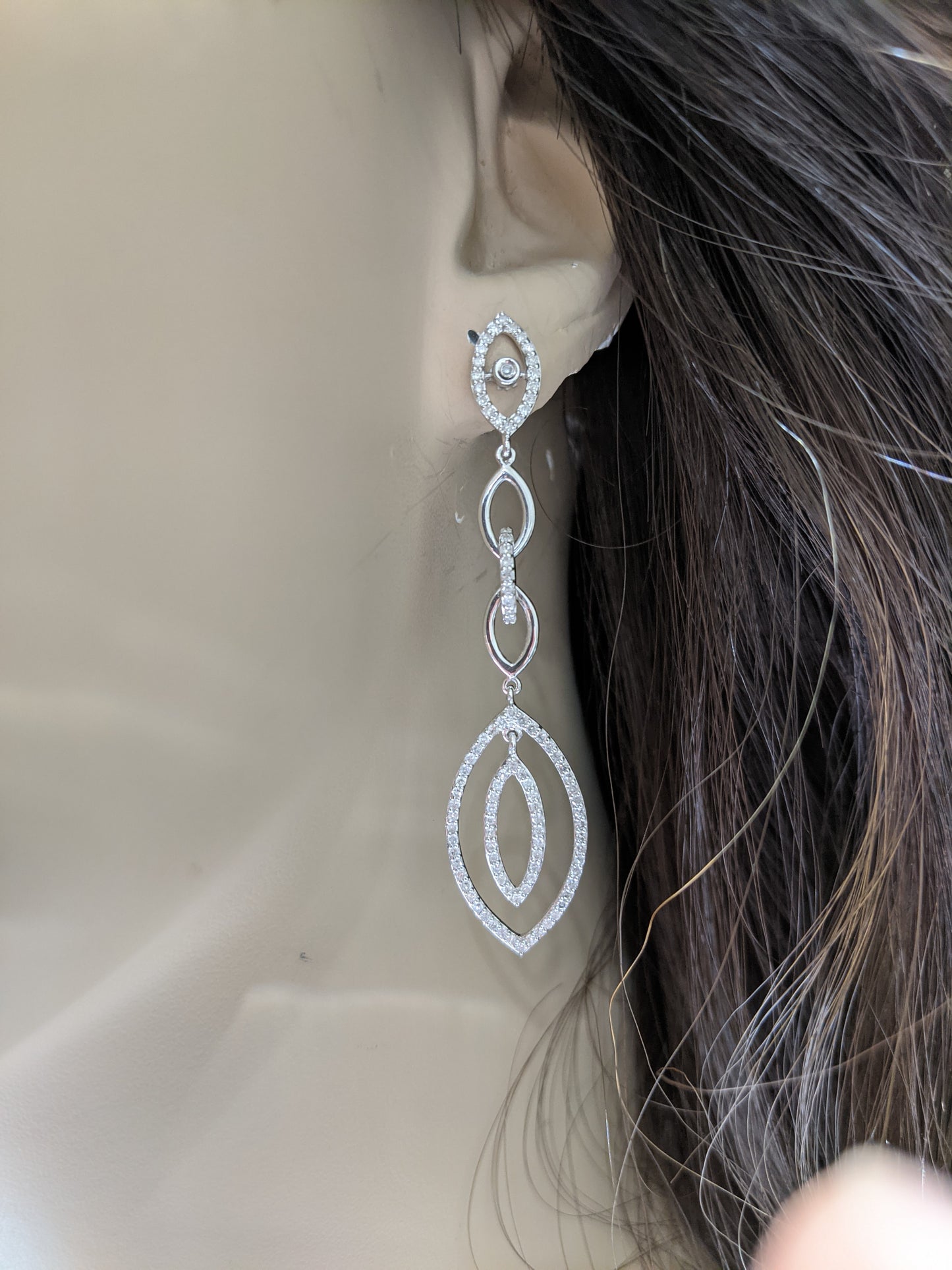 18K Gold And Diamond Teardrop Earring - HK Jewels