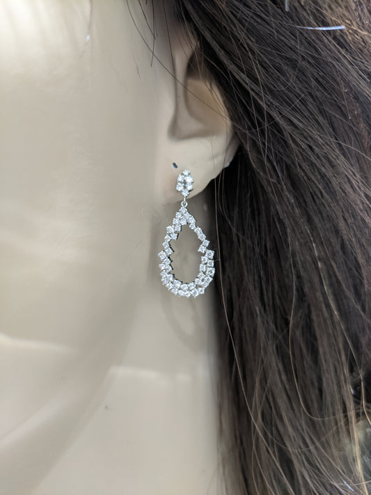 14K Gold And Diamond Teardrop Earrings - HK Jewels