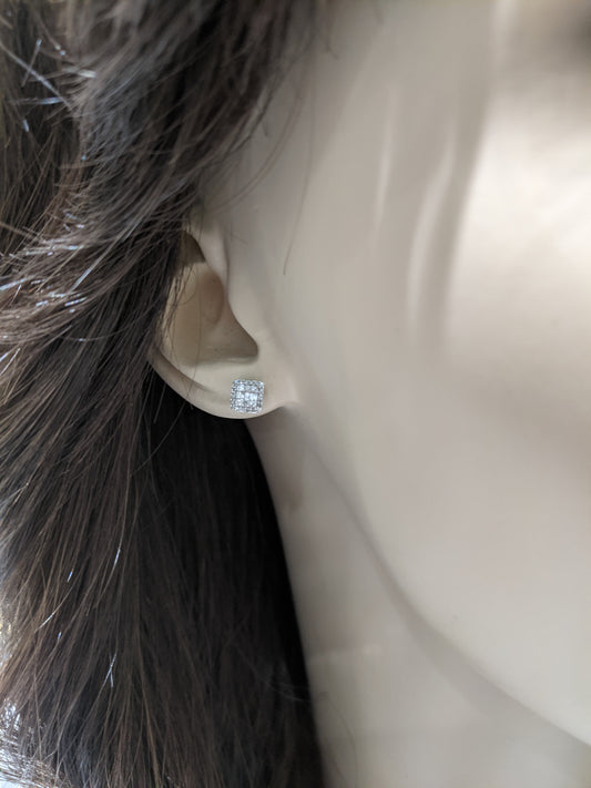 10K Gold And Diamond Small Square Stud Earring - HK Jewels