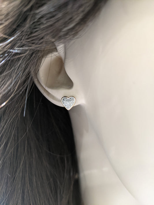 10K Gold And Diamond Heart Stud Earrings - HK Jewels