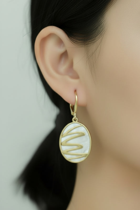 Sterling Silver Mother of Pearl With Squiggle Earring - HK Jewels