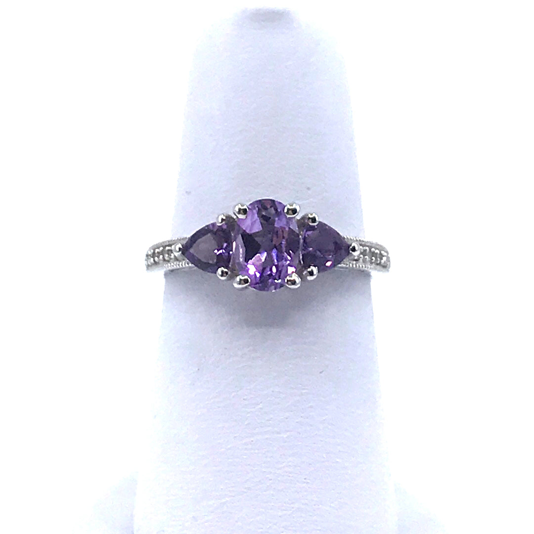 White Gold Amethyst Ring - HK Jewels