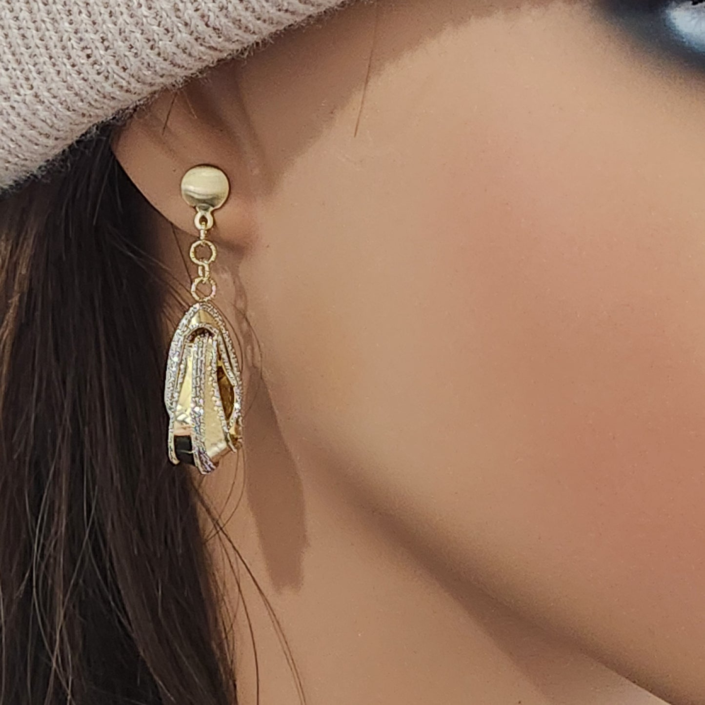 14K Gold Interlocking Teardrop Earrings