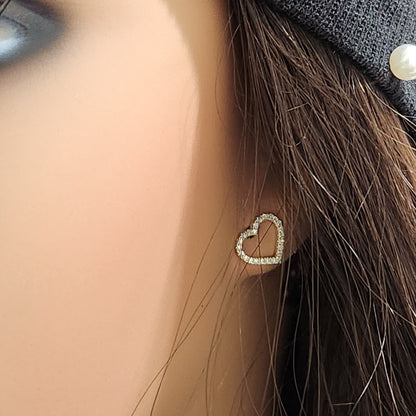 10K Gold Diamond Heart Outline Stud Earrings