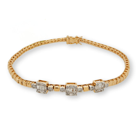 14K Gold With 3 Diamond Stations Bracelet