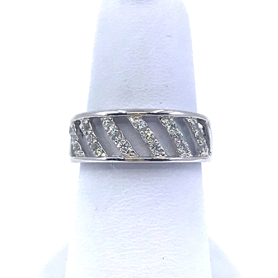 Sterling Silver Lined Ring - HK Jewels