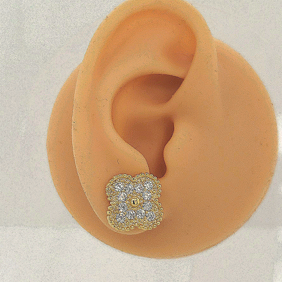 Sterling Silver Gold Plated Medium Clover Stud Earrrings - HK Jewels