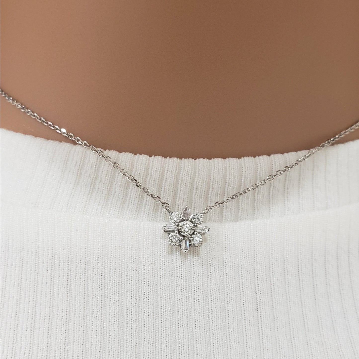 10K Diamond Flower Solitaire Style Necklace - HK Jewels