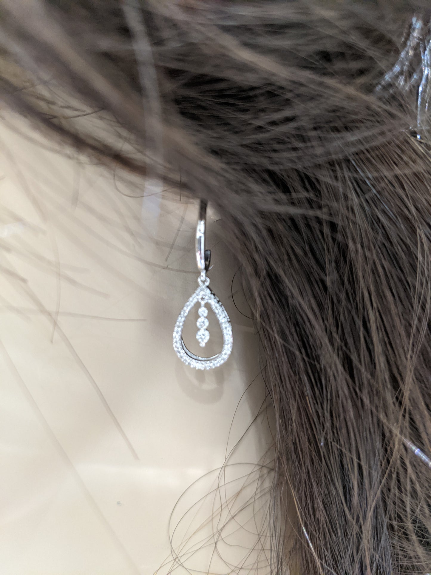 10k Small Teardrop Diamond Earring - HK Jewels