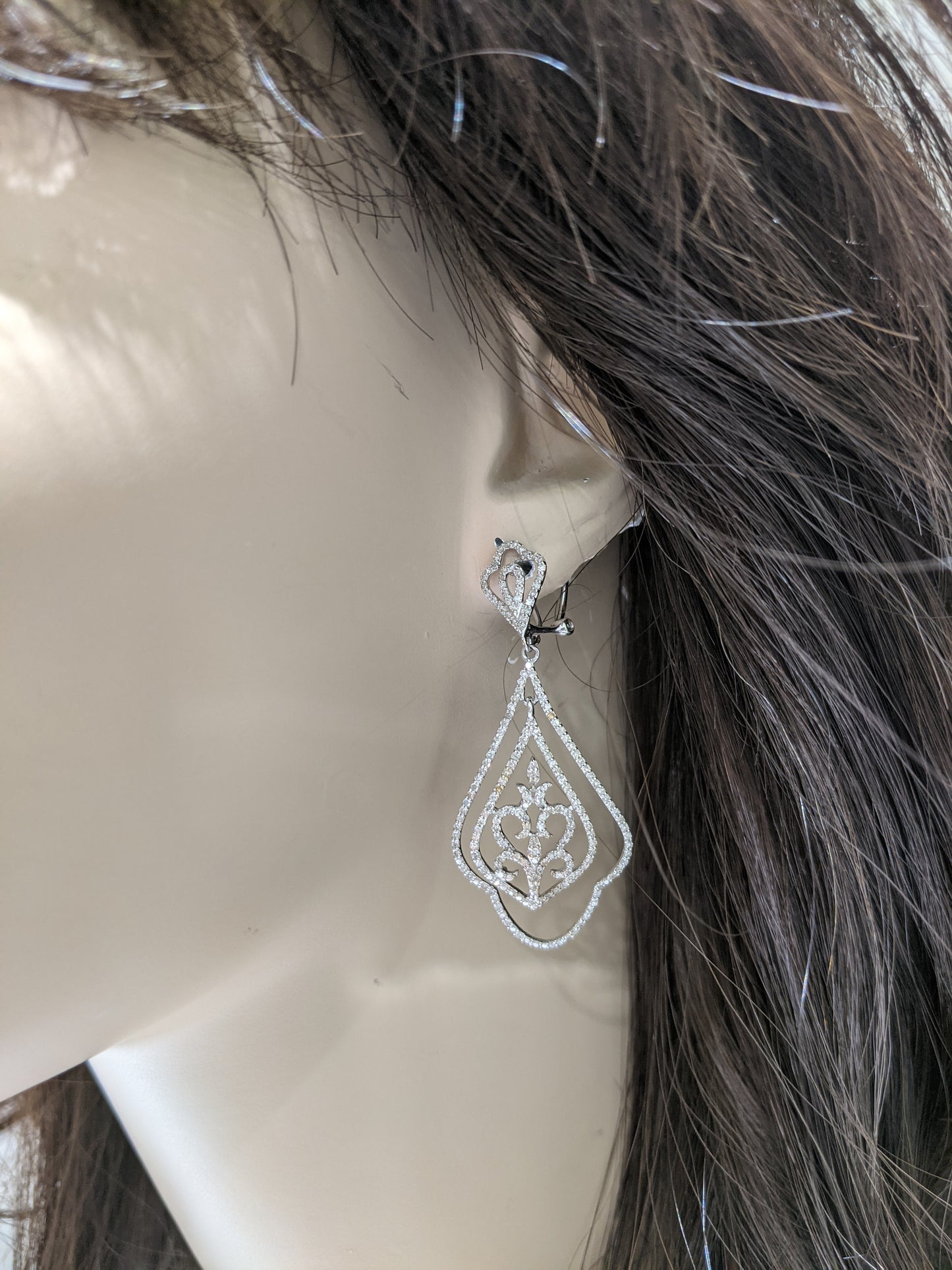 14K Gold And Diamond Hanging Earring - HK Jewels