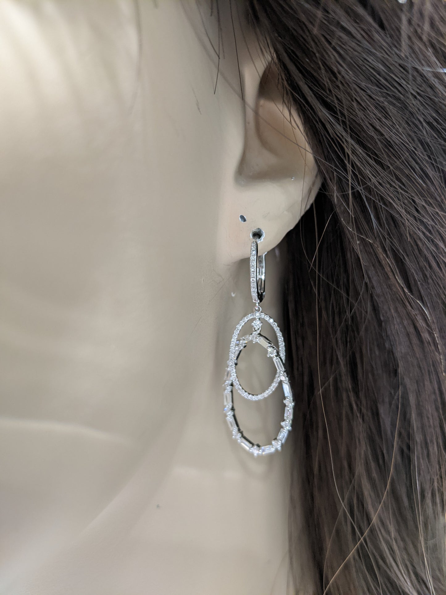 14K Gold And Diamond Interlinked Oval Earrings - HK Jewels