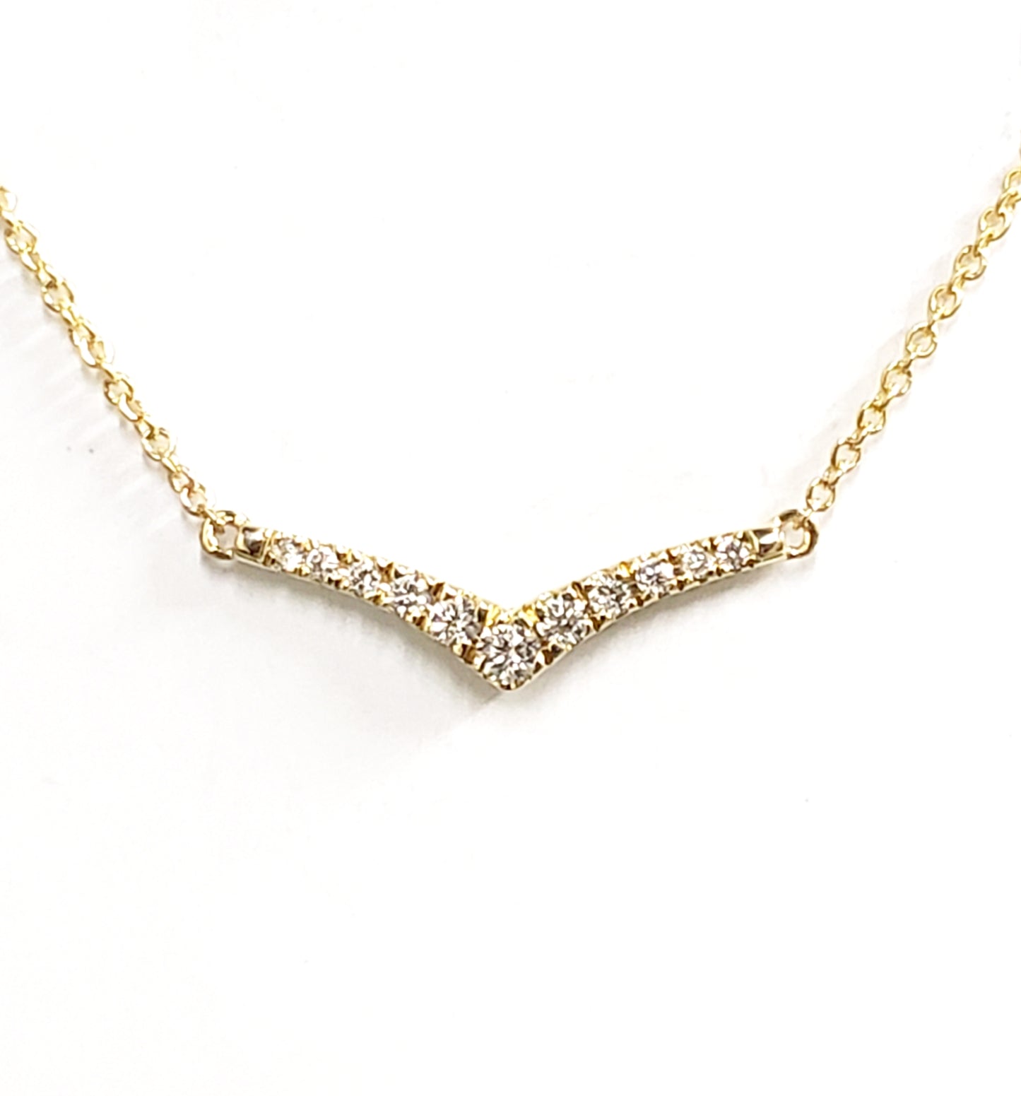 Yellow Gold and Diamond "V" shaped bar necklace - HK Jewels