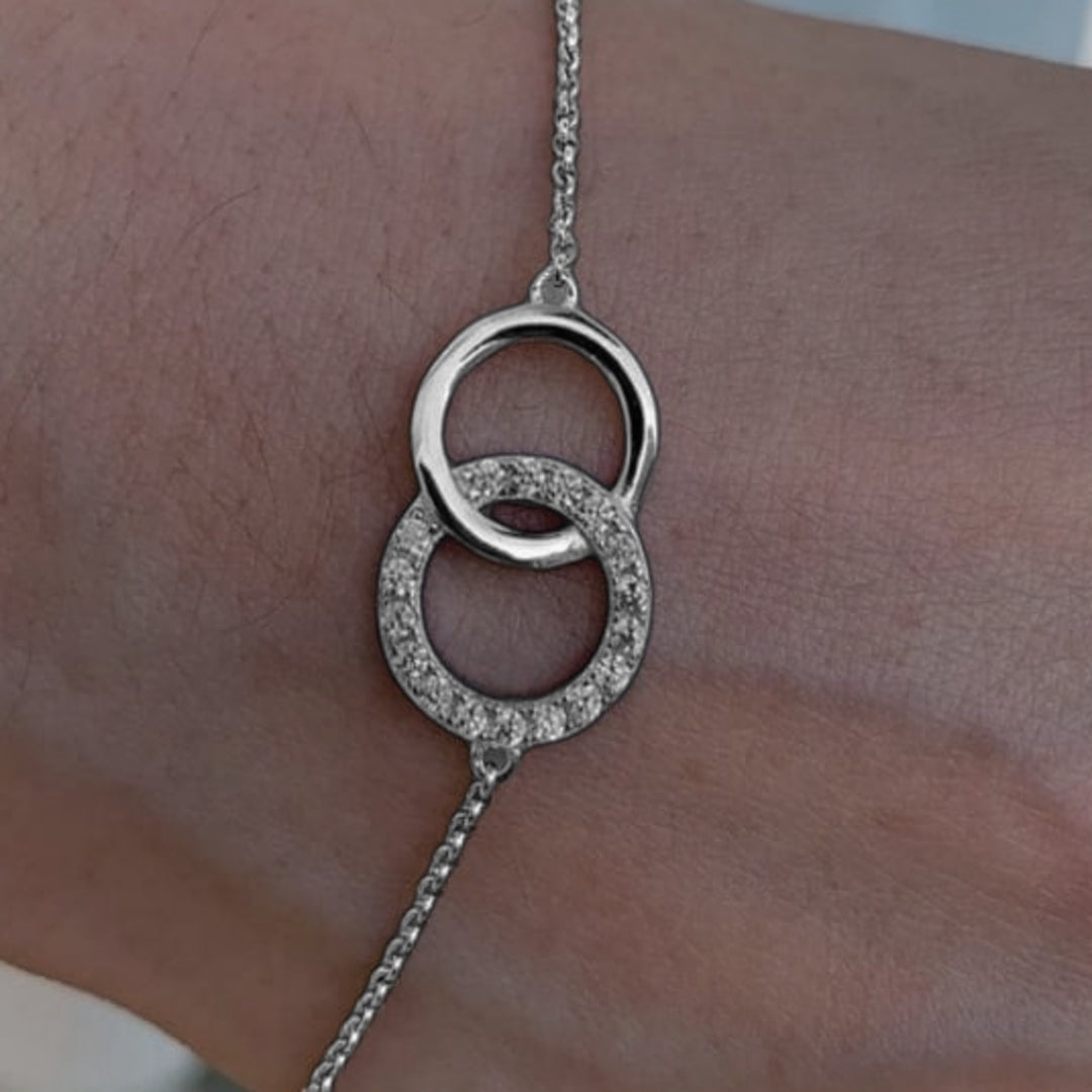 Sterling Silver Interlocking CZ Circle Bracelet - HK Jewels