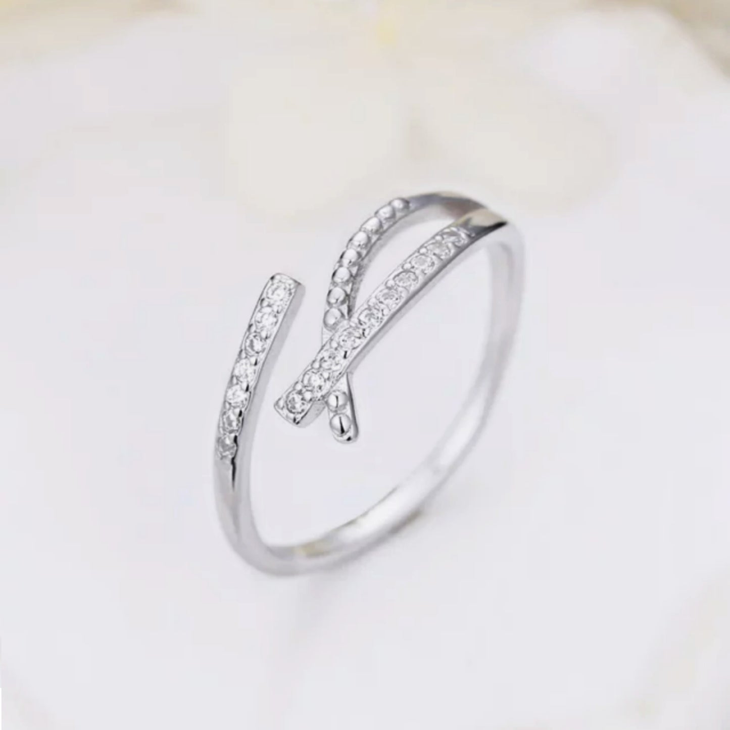 Sterling Silver Overlapping/Crossover Elegant Ring - HK Jewels